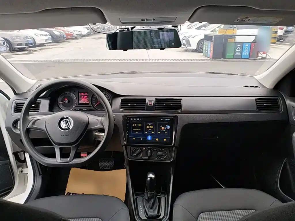Volkswagen Santana — миниатюра 10