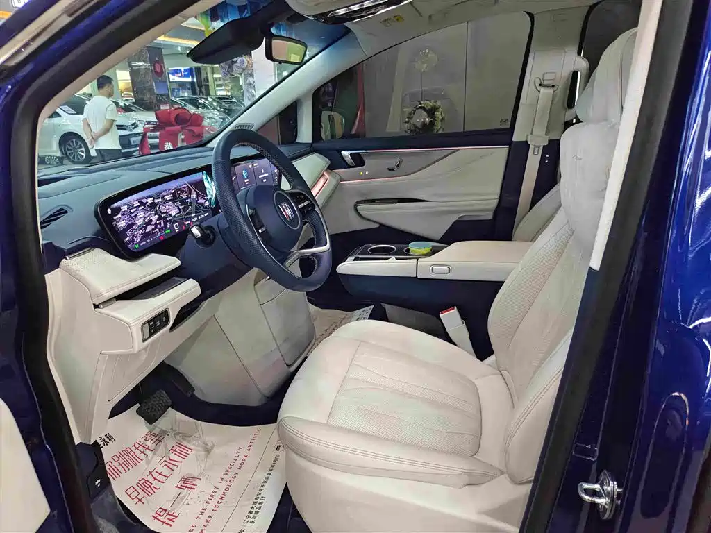 Buick GL8 Hybrid — миниатюра 4