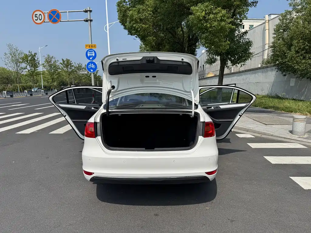Volkswagen Sagitar — миниатюра 13
