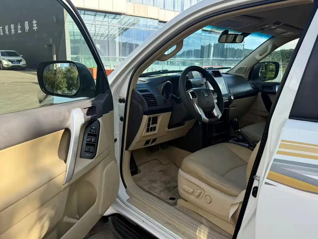 Toyota Prado (Import) — миниатюра 4