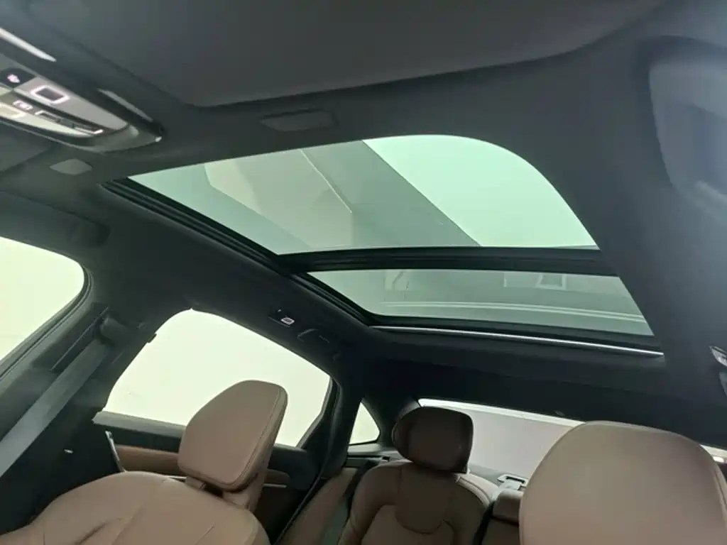 Volvo S90 PHEV — миниатюра 9