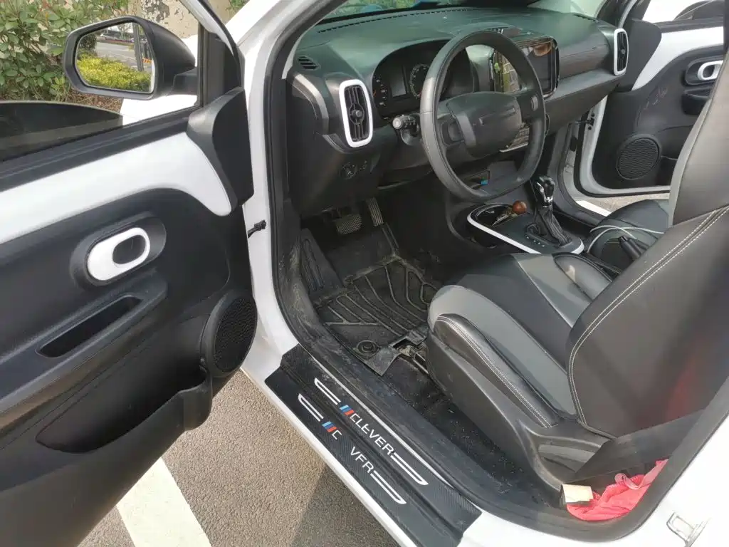 Roewe Clever — миниатюра 12