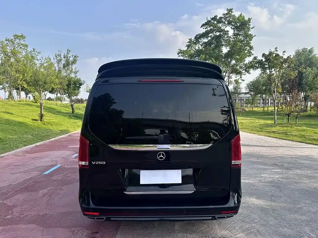 Mercedes-Benz V-Class — миниатюра 11