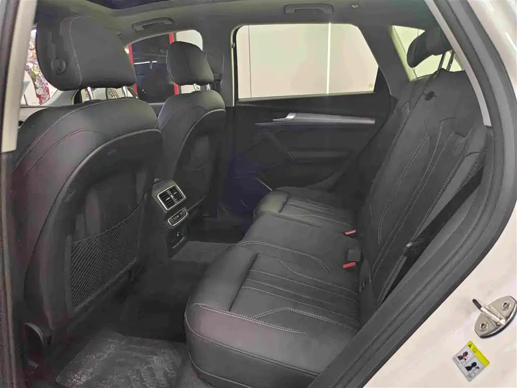 Audi Q5L — миниатюра 5