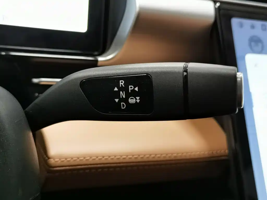 XPeng P5 — миниатюра 13