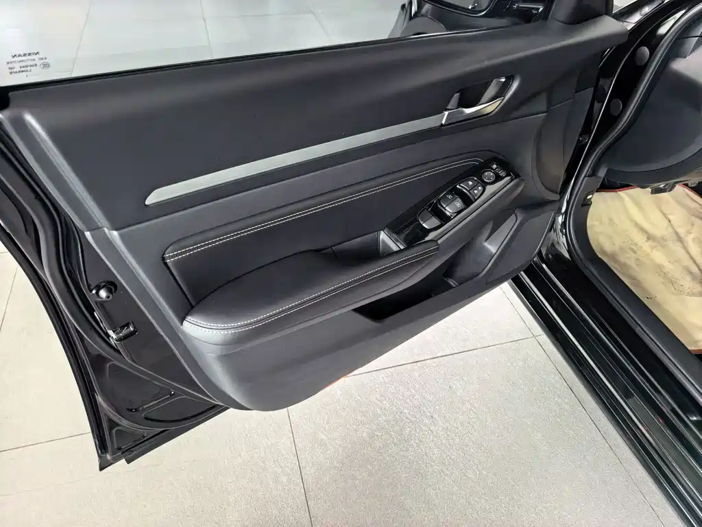 Nissan Teana — миниатюра 7