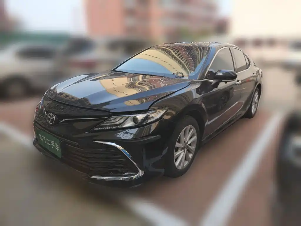Toyota Camry — миниатюра 2