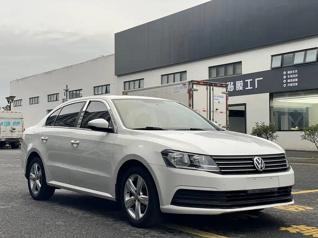 Volkswagen Lavida — миниатюра 3