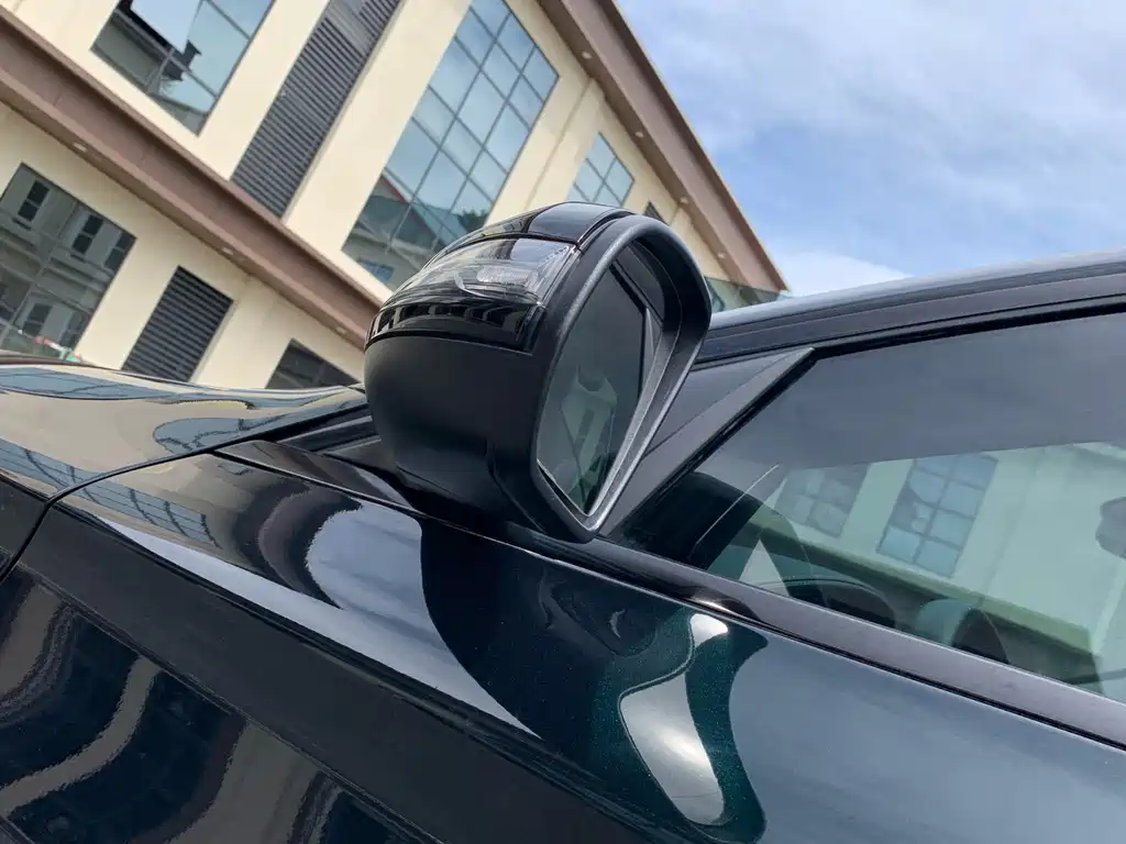 Mercedes-Benz C-Class — миниатюра 10