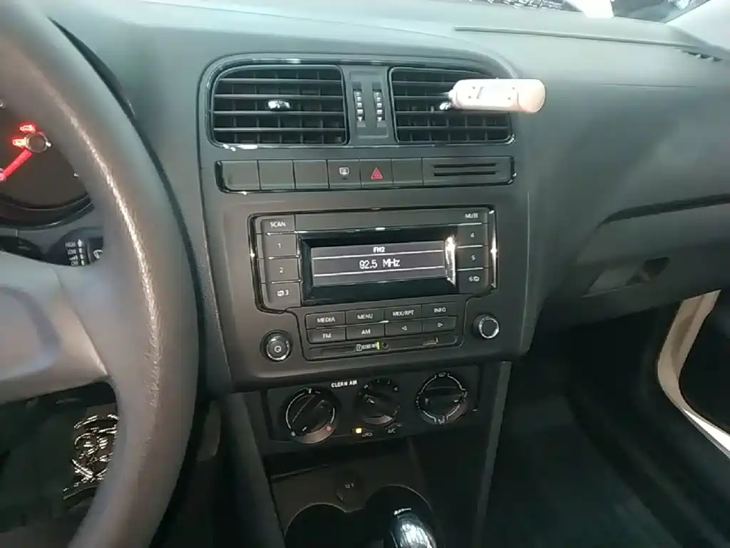 Volkswagen Polo — миниатюра 13