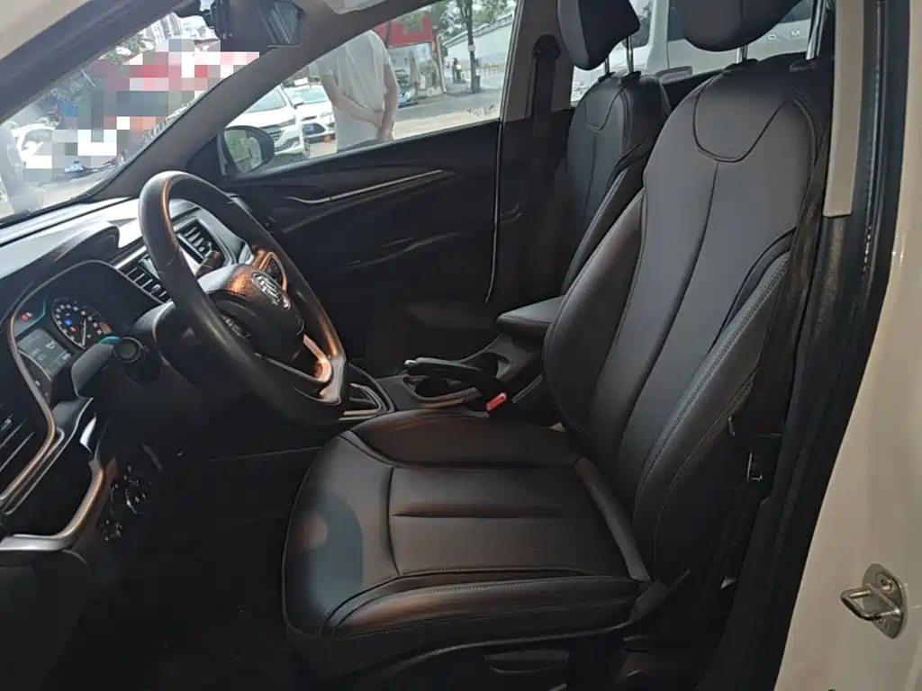 Buick Excelle — миниатюра 15