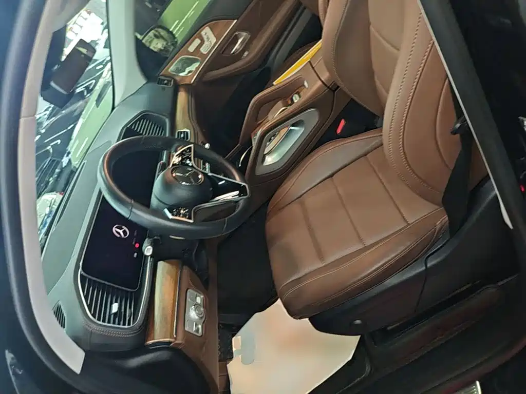 Mercedes-Benz GLE New Energy — миниатюра 15