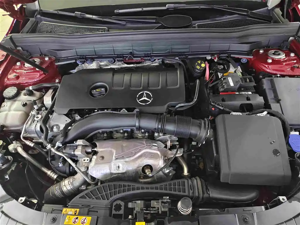 Mercedes-Benz GLB — миниатюра 12