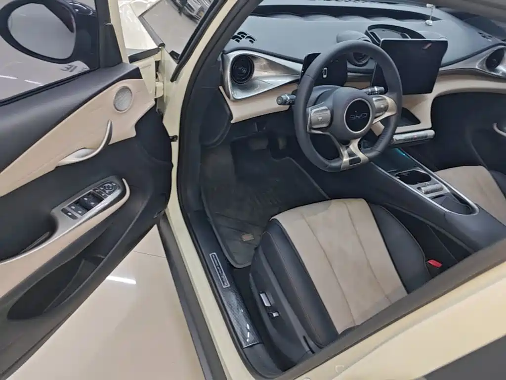 BYD Dolphin — миниатюра 16