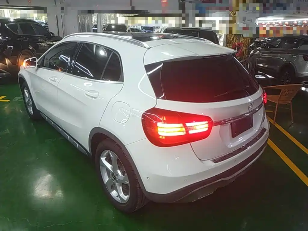 Mercedes-Benz GLA — миниатюра 5