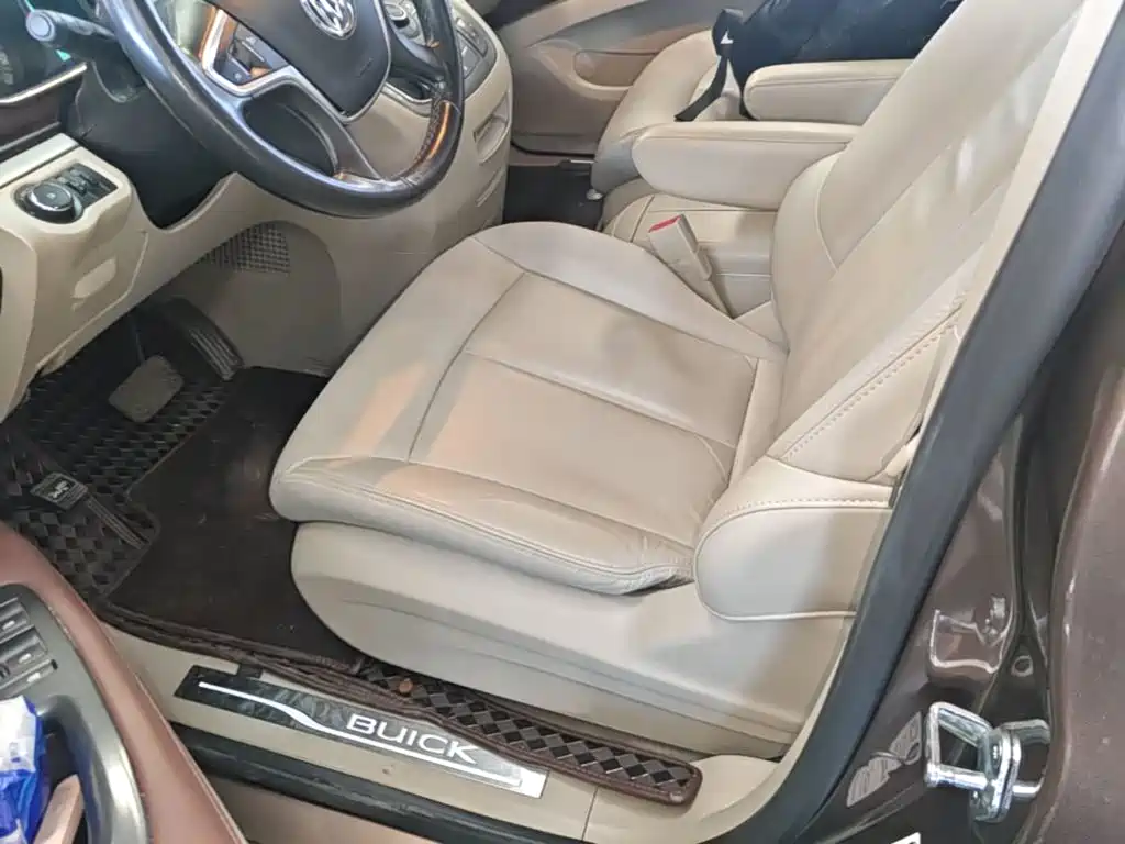 Buick GL8 — миниатюра 15