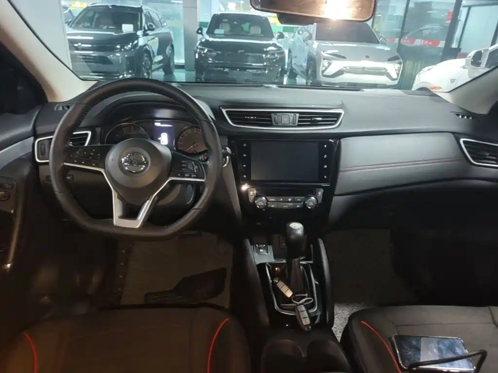 Nissan Qashqai — миниатюра 10