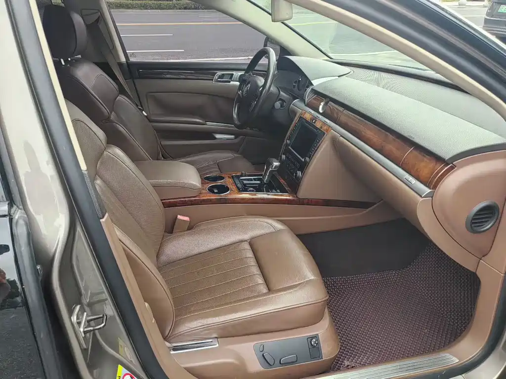 Volkswagen Phaeton — миниатюра 4