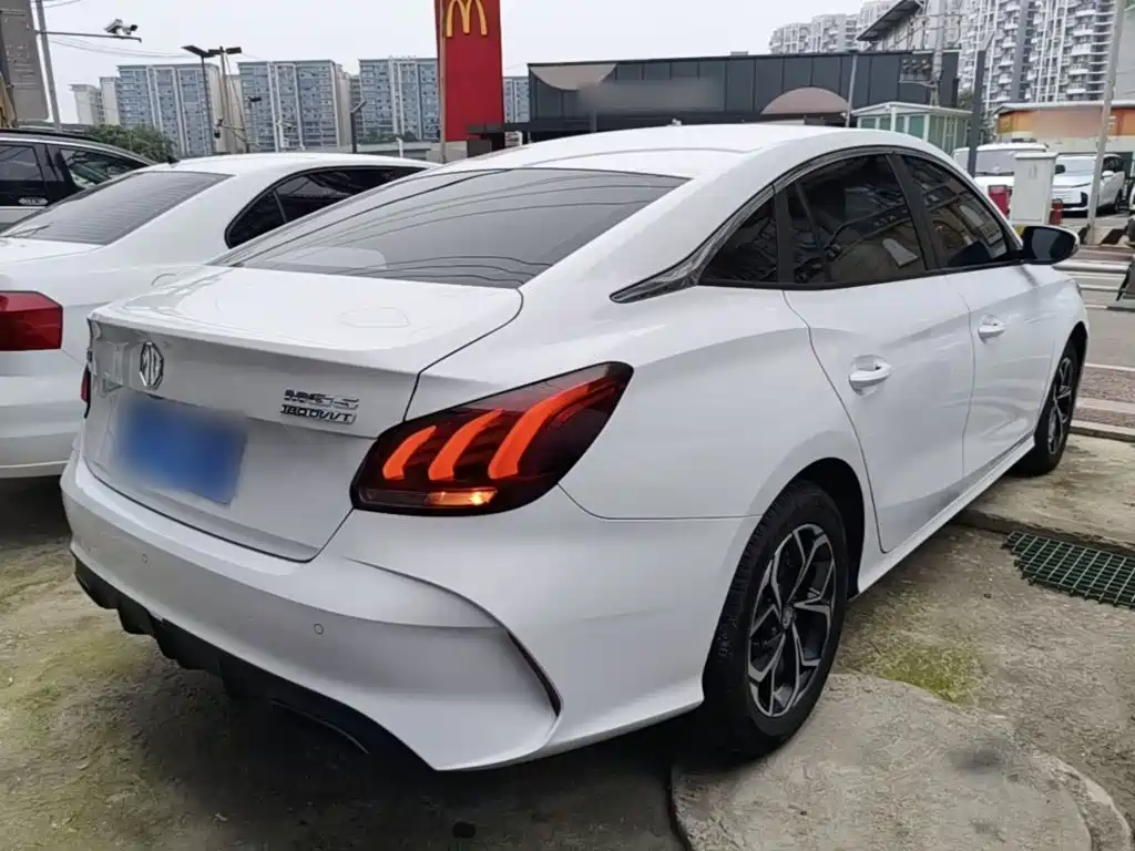 MG MG5 — миниатюра 7