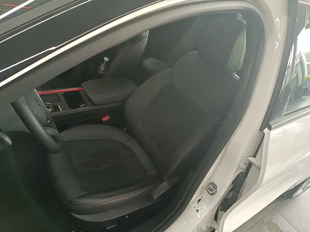 Ford Mondeo — миниатюра 15