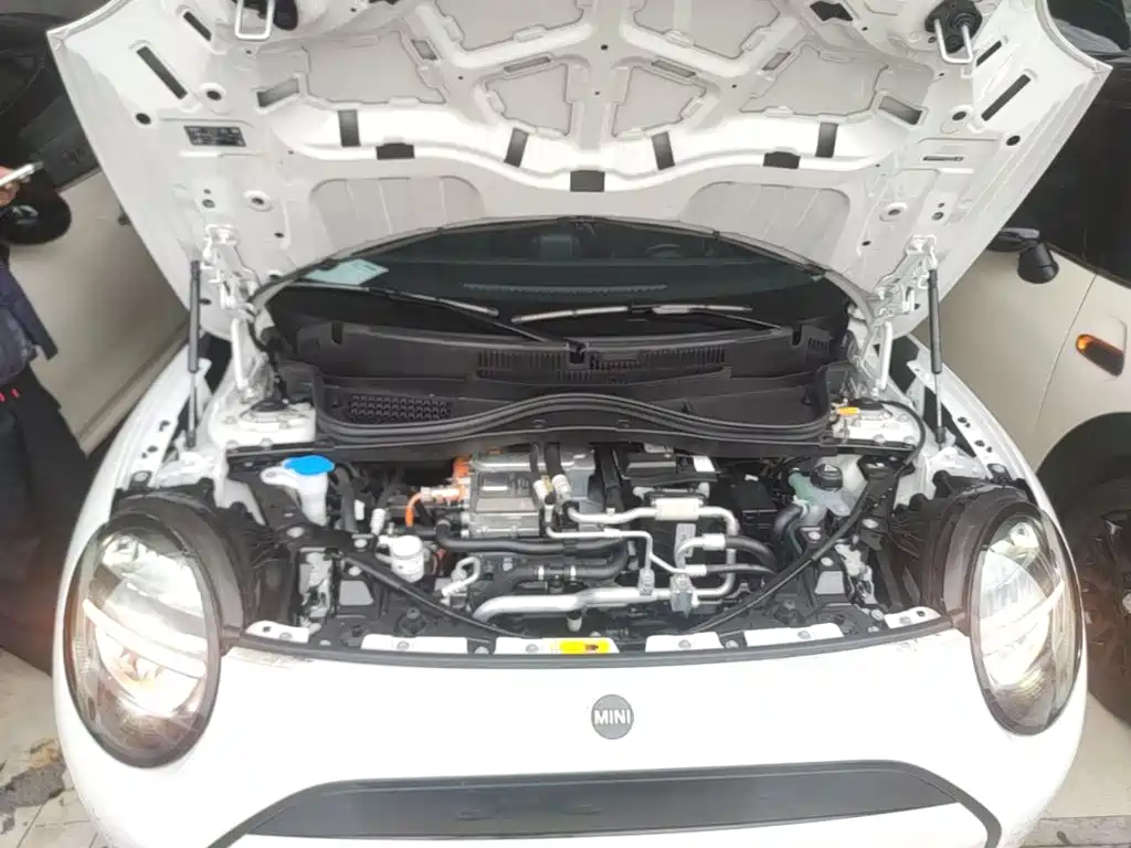 MINI MINI COOPER EV — миниатюра 20