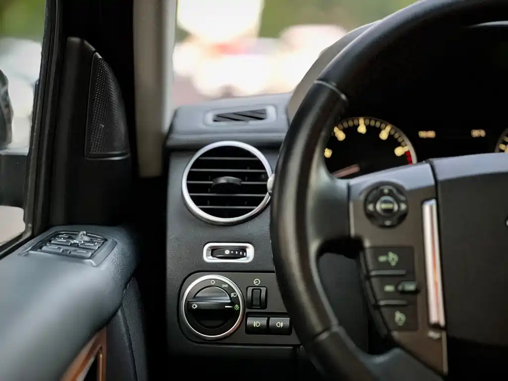 Land Rover Discovery — миниатюра 20