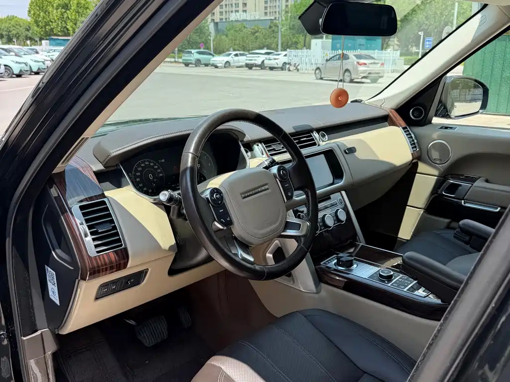 Land Rover Range Rover 2017 3.0 SC V6 Vogue Long Wheelbase