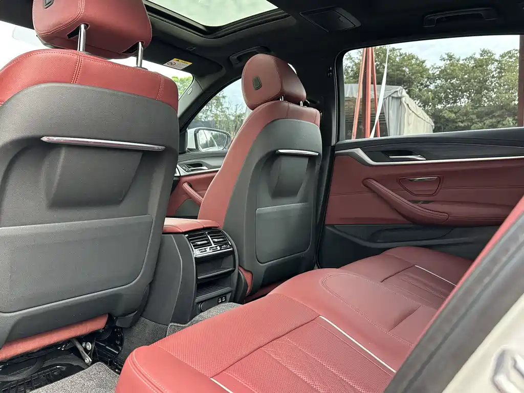 BMW 5 Series 5 2022 535Le M Sport