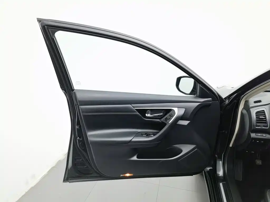 Nissan Teana — миниатюра 8