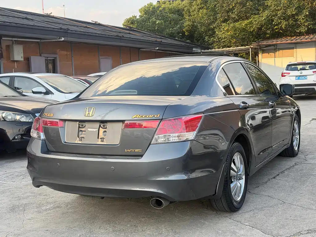 Honda Accord — миниатюра 13