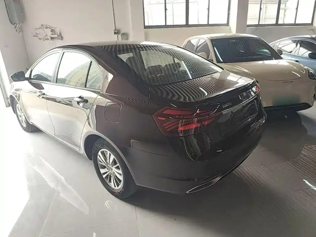 Geely Emgrand — миниатюра 5