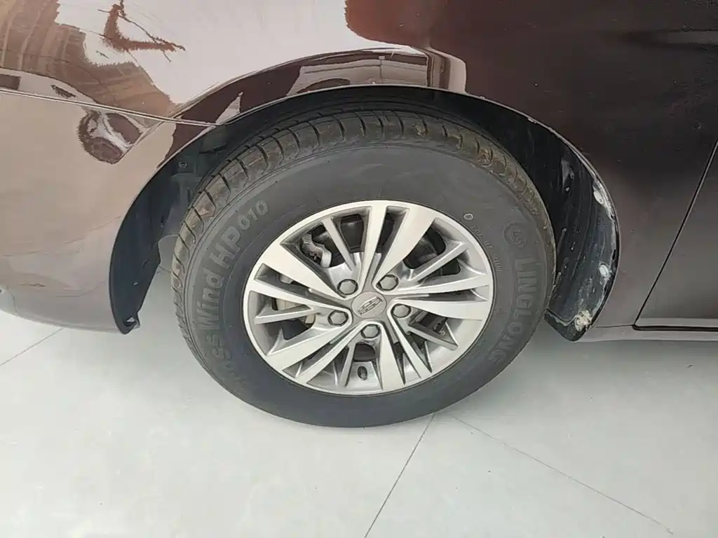 Geely Emgrand — миниатюра 23