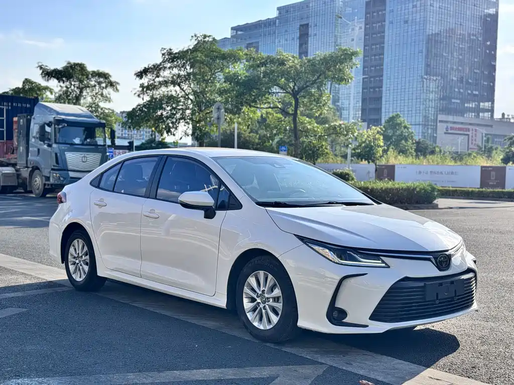 Toyota Corolla — миниатюра 3