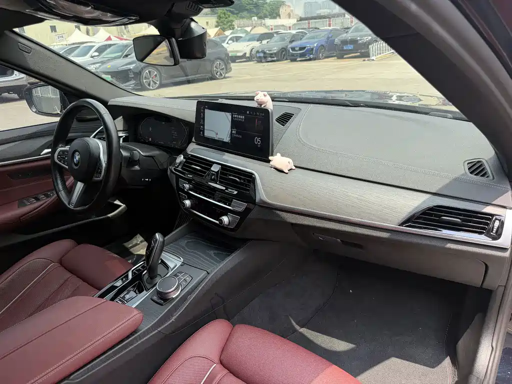 BMW 5 Series — миниатюра 16