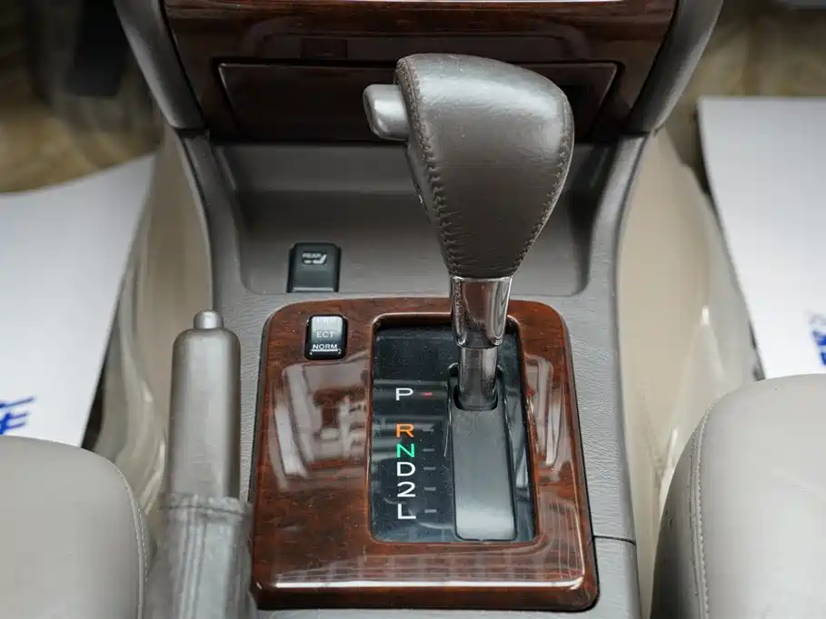 Toyota Crown (Import) — миниатюра 20