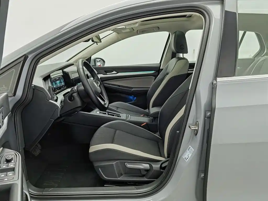Volkswagen Golf — миниатюра 10