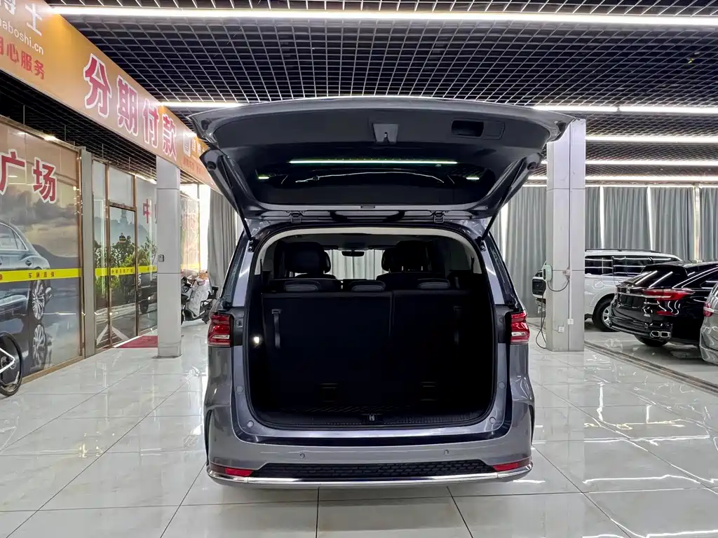 Roewe iMAX8 2022 400TGI Flagship