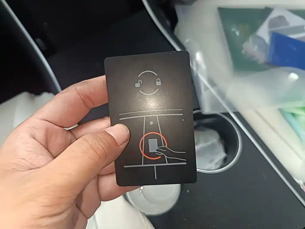 Tesla Model 3 — миниатюра 13