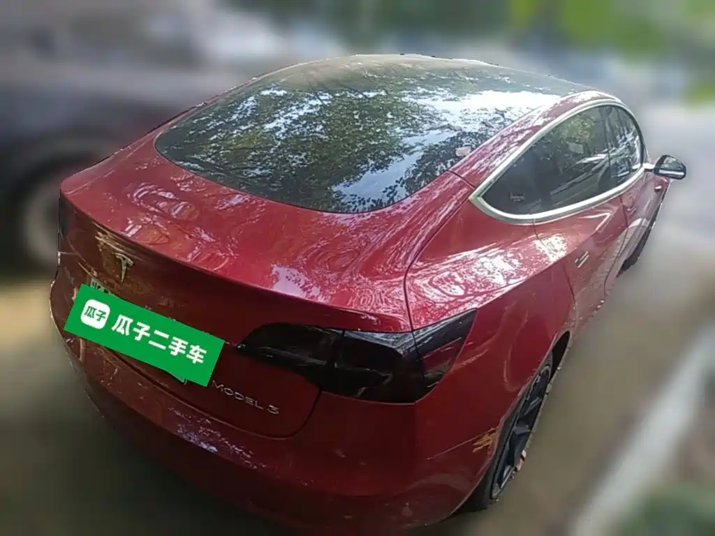 Tesla Model 3 — миниатюра 10