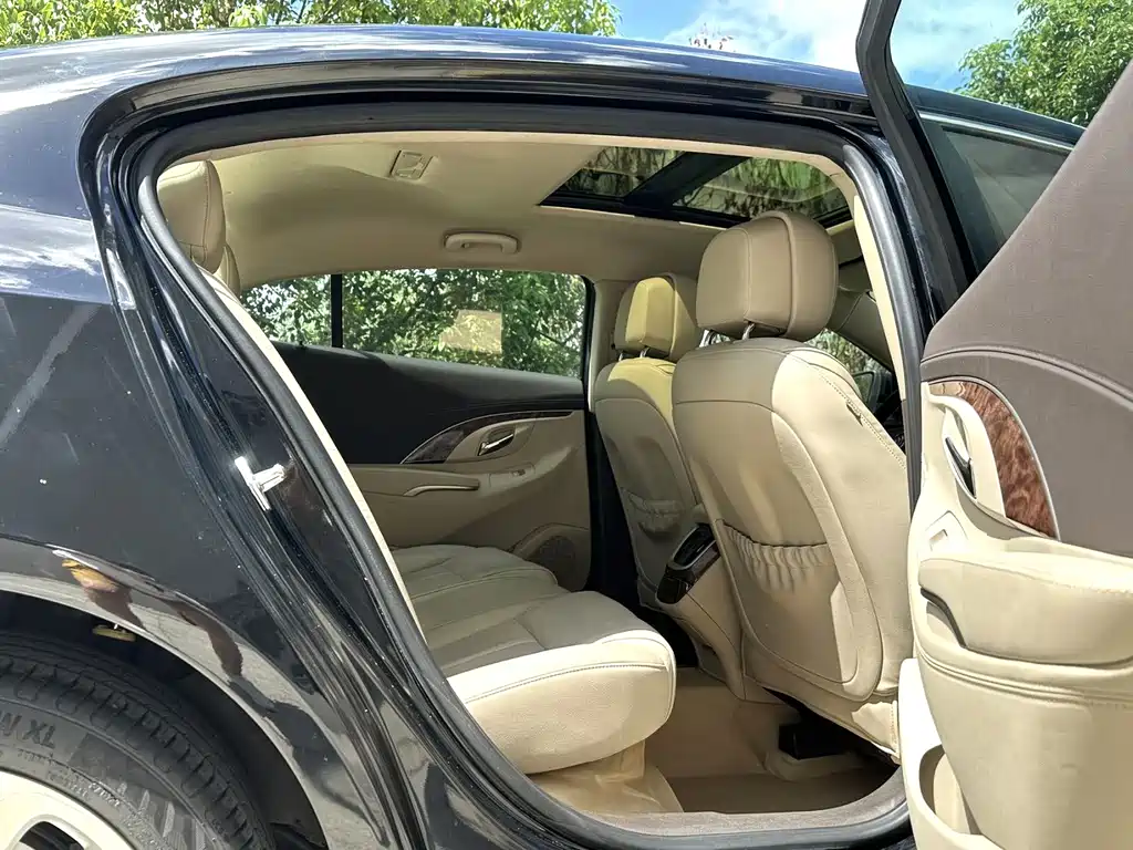 Buick LaCrosse — миниатюра 6