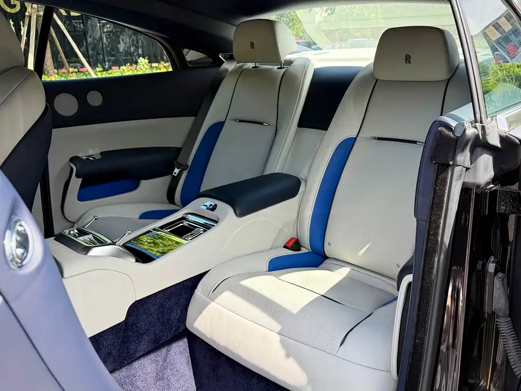 Rolls-Royce Wraith — миниатюра 9