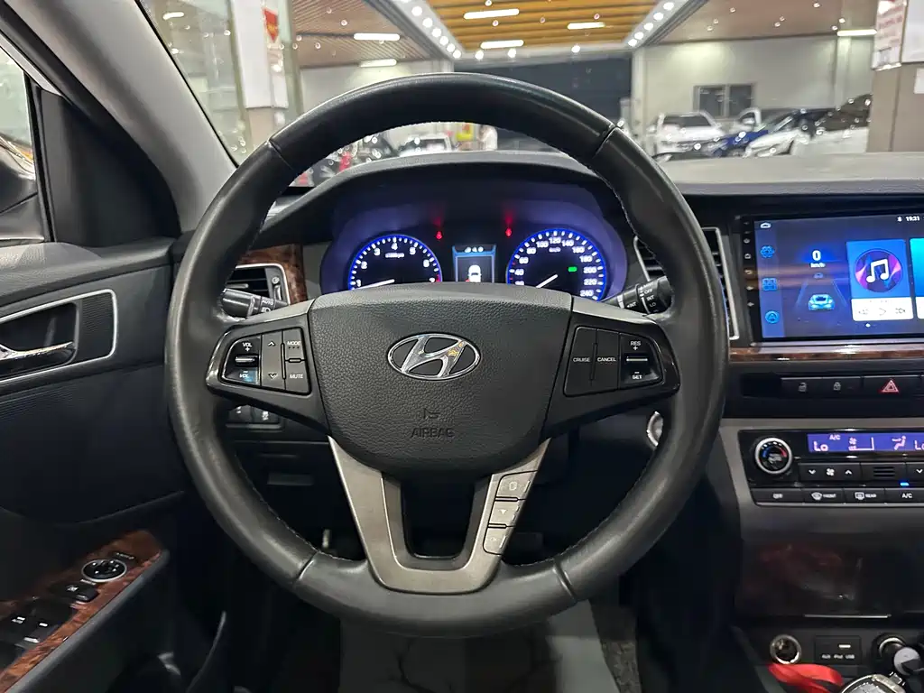 Hyundai Mistra — миниатюра 8