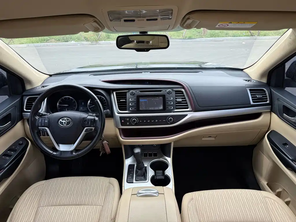 Toyota Highlander — миниатюра 12