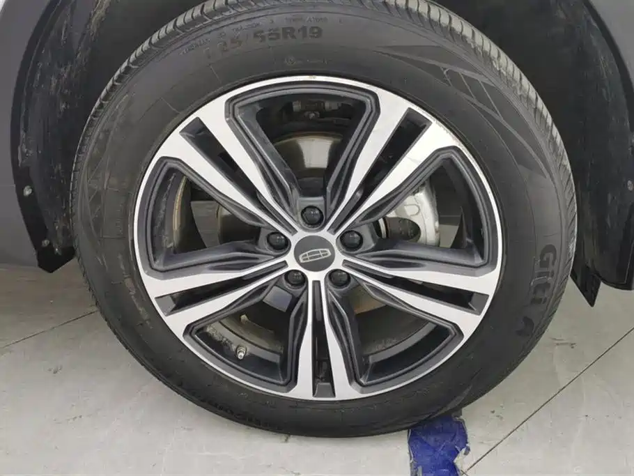 GEELY AUTOMOBILE BOYUE