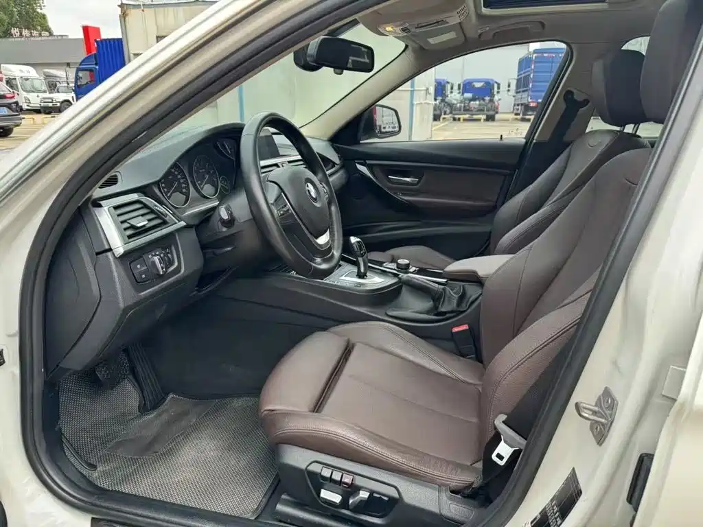 BMW 3 Series — миниатюра 7