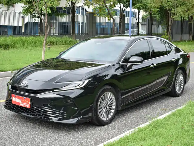 TOYOTA CAMRY 2024