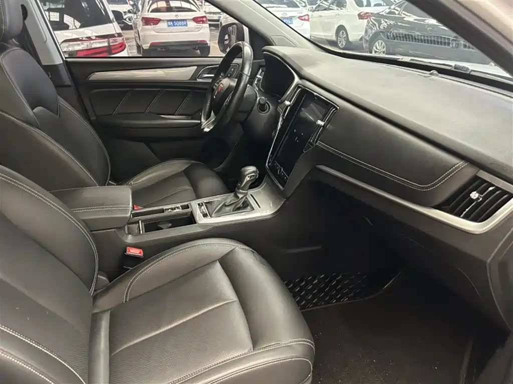 ROEWE  RX5