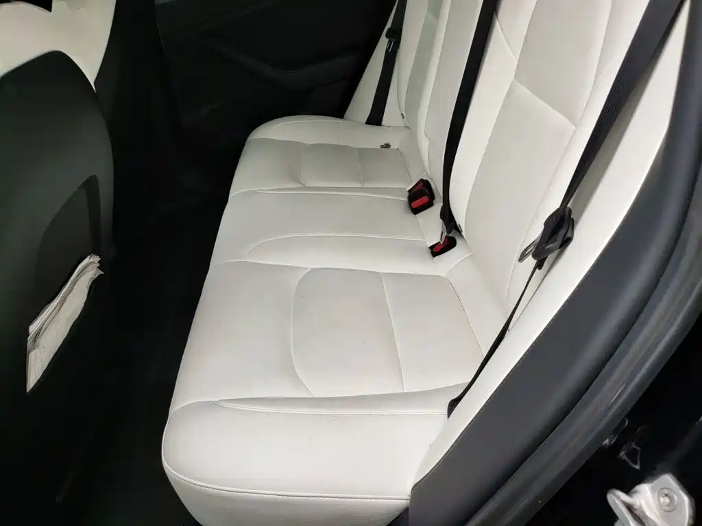 Tesla Model 3 — миниатюра 18