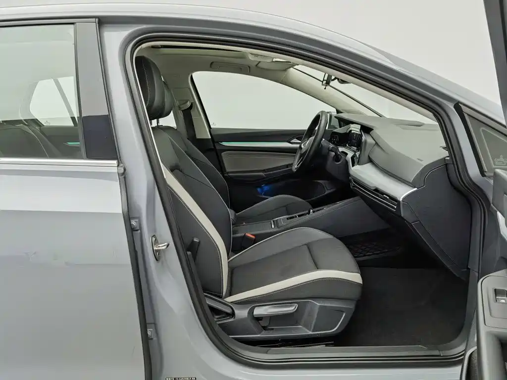 Volkswagen Golf — миниатюра 23