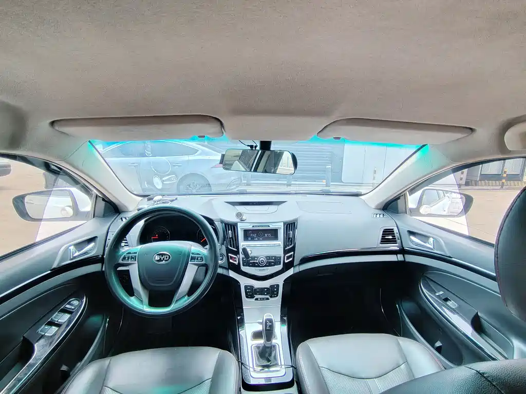 BYD e5 — миниатюра 7